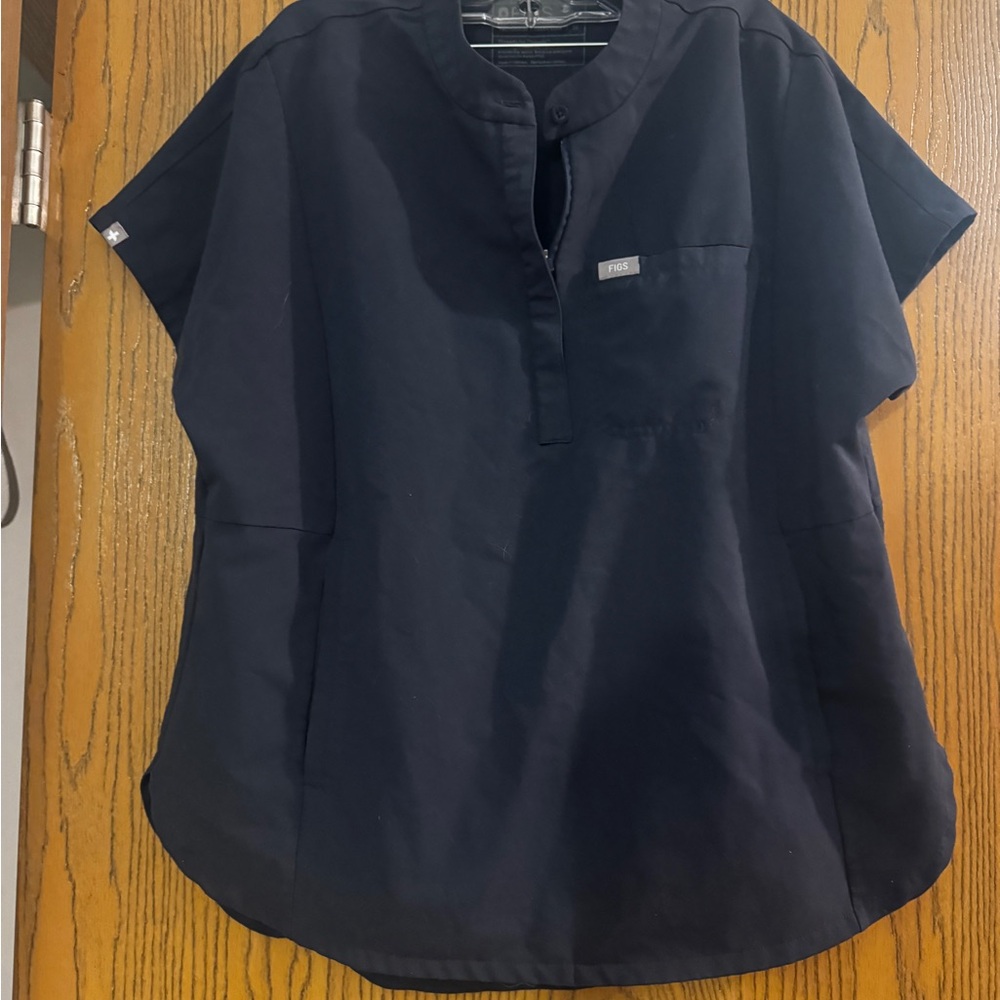 FIGs Rafaela Scrub Top- Dark Blue